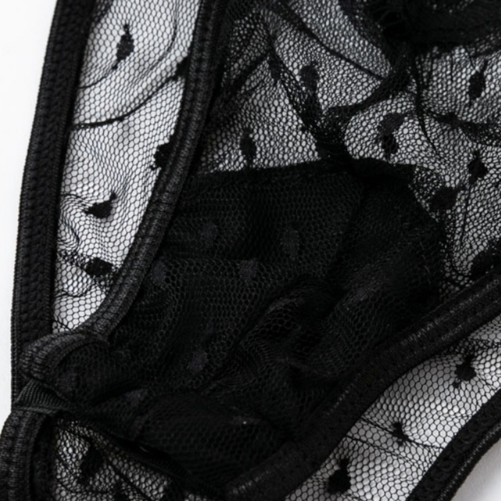 Last S• Lace Long Sleeve Bodysuit in Black - Picture 7 of 7